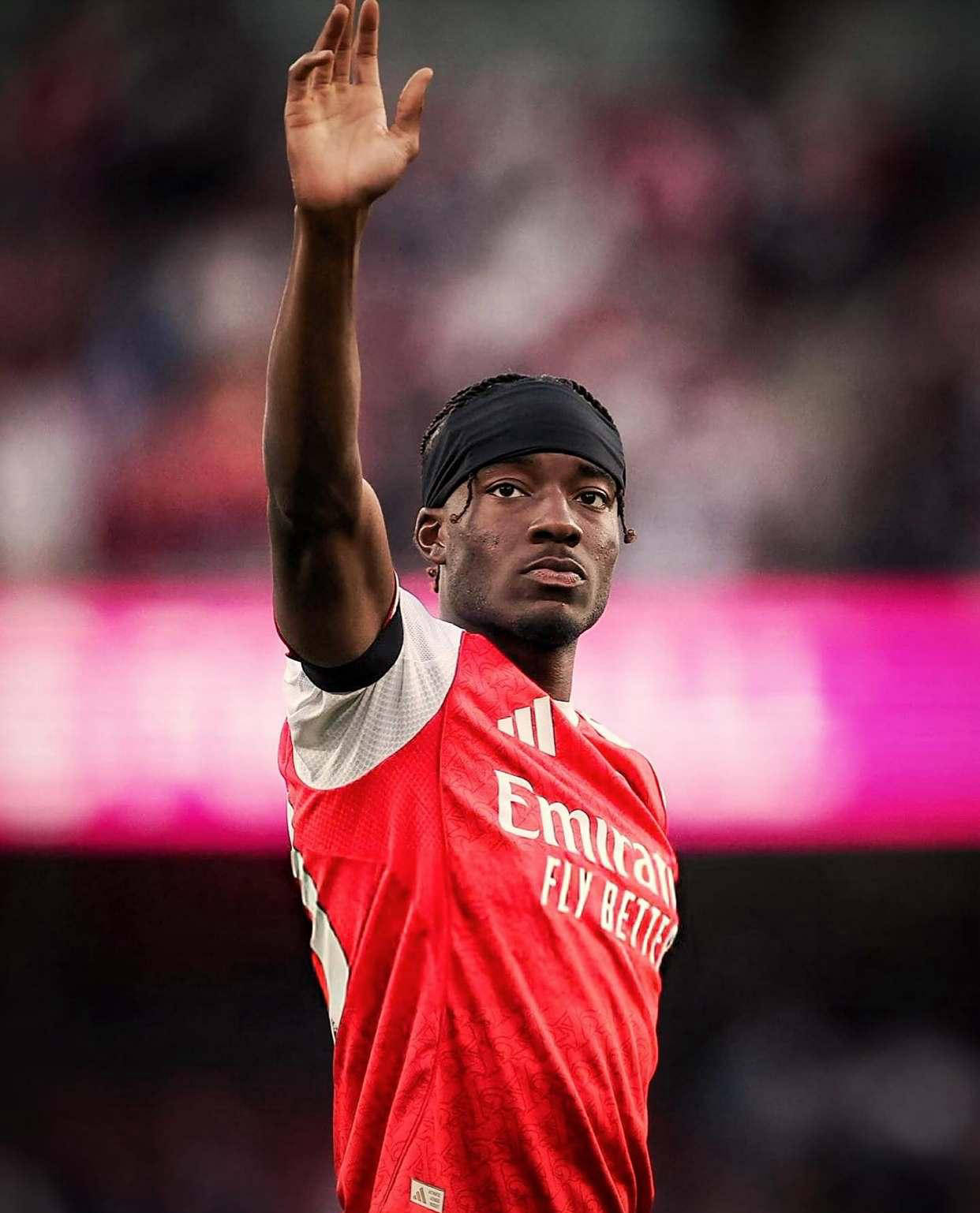 多米体育APP下载阿森纳发布备战花絮;今晚完成体检;英超任务艰巨;年轻球员得到机会的简单介绍