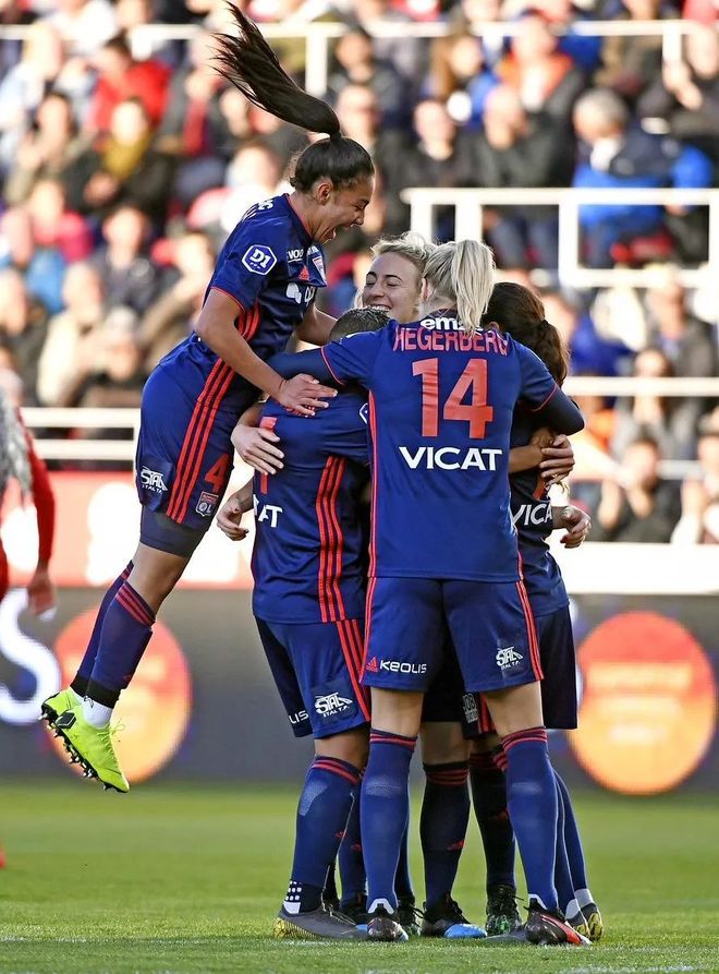 多米体育APP关于刚刚！转会期达拉斯独行侠备战法国杯转折点里昂单刀错失，窗口期浙江队调整名单以备足总杯的信息